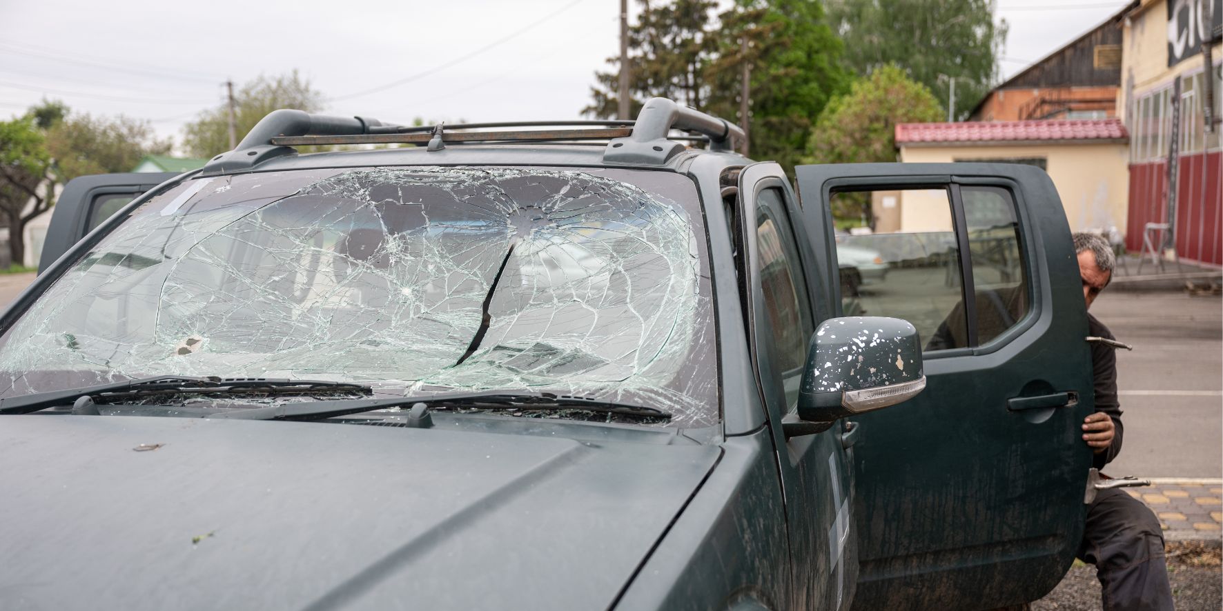 broken-car-ukraine-froontlines